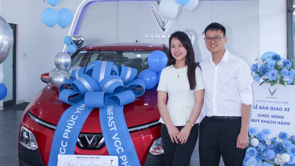 Bàn giao xe VinFast cho khách hàng tại VinFast VGC Phúc Yên